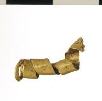 Twisted gold sheet from house 1 (4300-4200 BC)