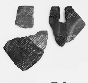 Fragments with incised decoration, Early Bronze Age.