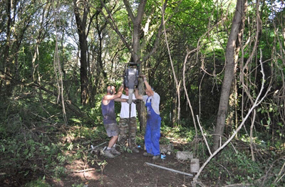 The drilling device in action (2010).