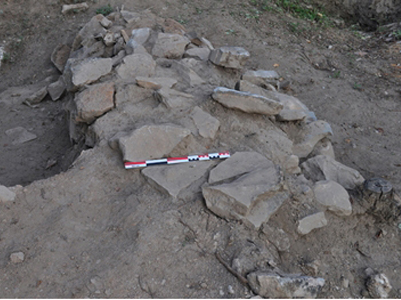 Sector 7 (2010 excavations): Late Bronze Age curvilinear wall.