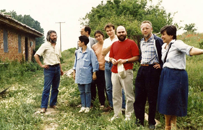 Part of the 1986 team: from left to right V. Anagnostopoulos, M.-H. Georgiadou, O. Picard (director of the French School), I. Gavrilaki, E. Richard, P. Darcque, R. Treuil, K. Romiopoulou.