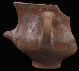 “Feeding bottle” with black-on-red decoration, Late Neolithic II (4600-4400 BC).